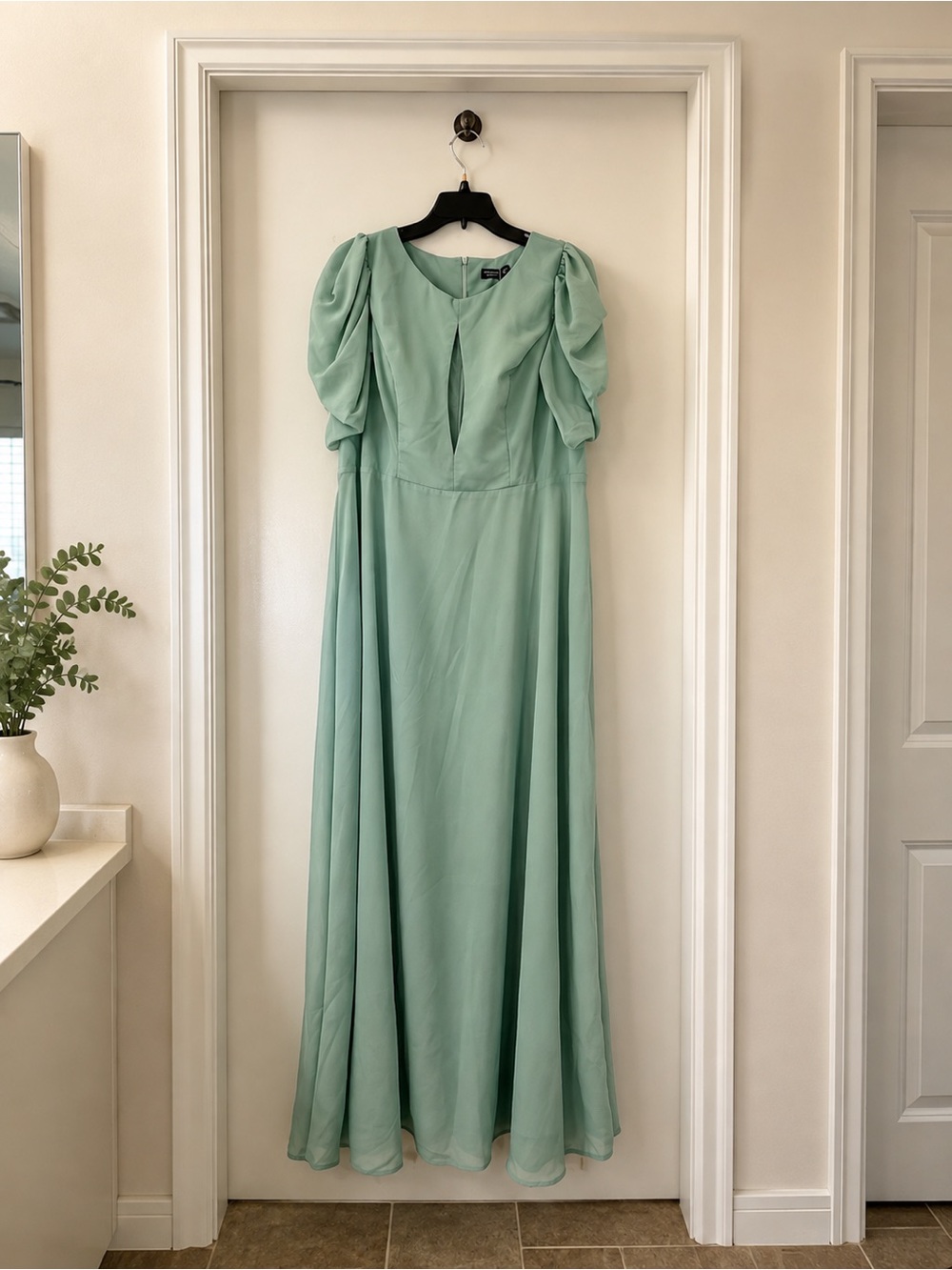 Women’s Mint Green Maxi Dress XL Puff Sleeve Formal Evening Gown NWT - Picture 3 of 6